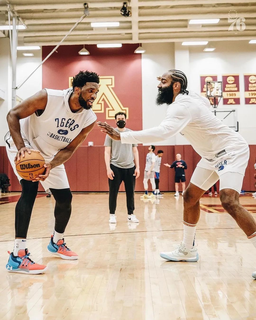 九游app最新版下载安装-包含哈登在SKT比赛中比赛局势复杂，表现优异引发热议！的词条